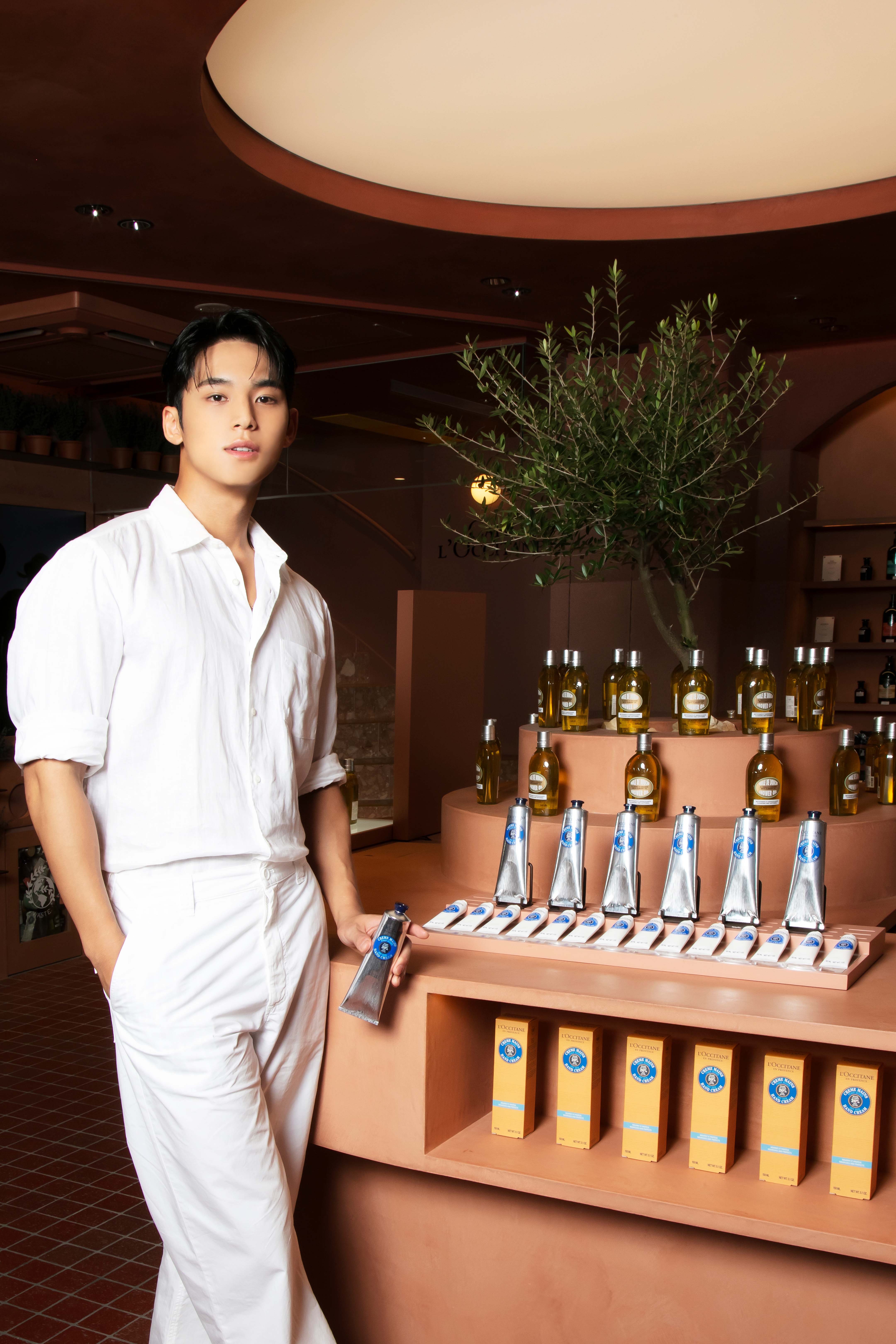 록시땅 앰버서더 세븐틴 민규